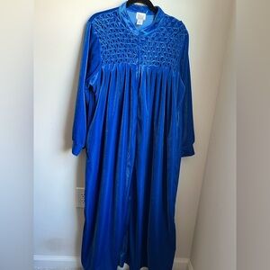 Only Necessities Velvet Blue Nightgown -Size 1X With pockets NWOT Maxi zip front